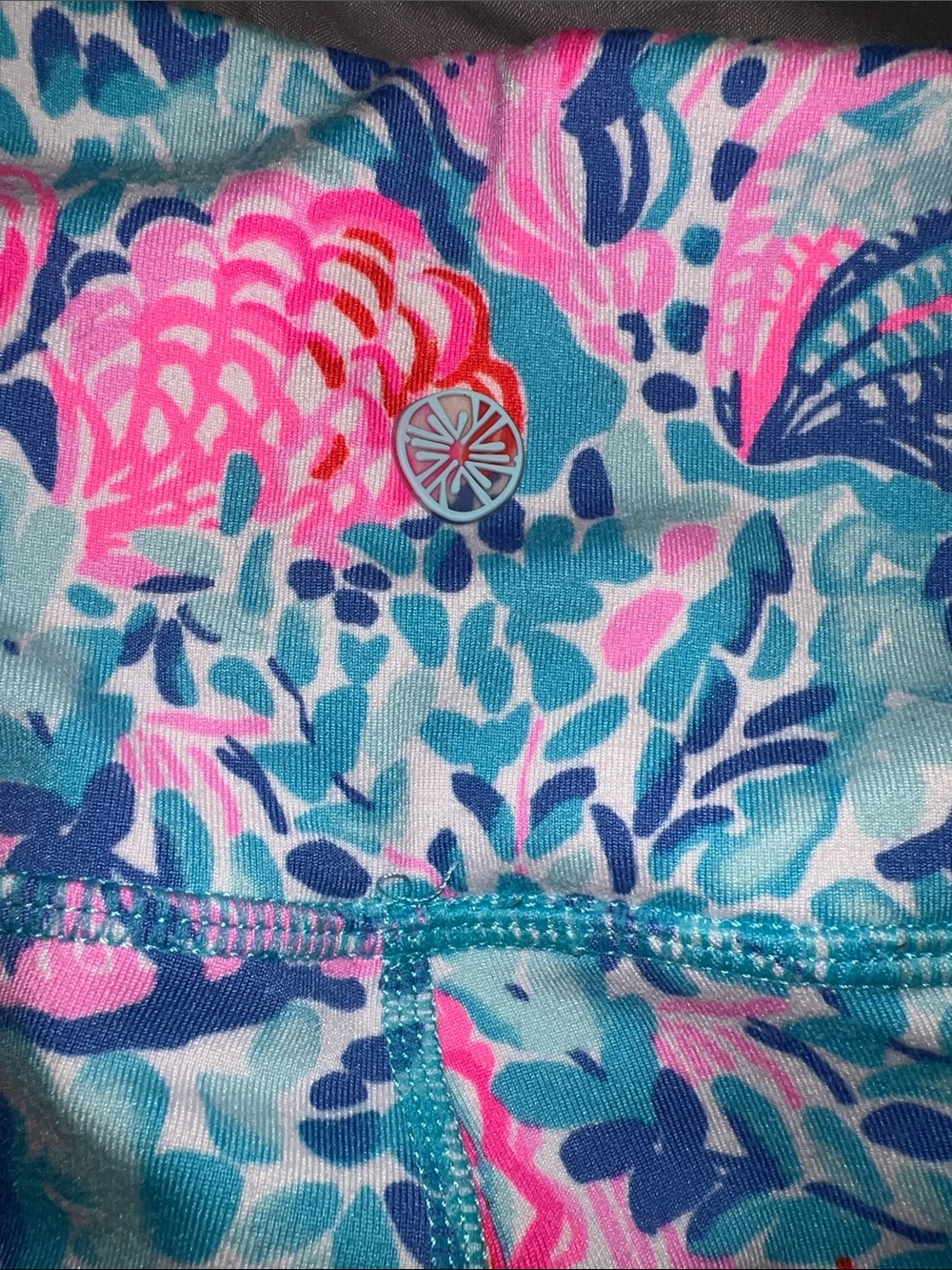 Lilly Pulitzer Luxletic Blue Pink Seashell Print Activewear Leggings - Picture 8 of 11